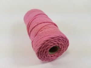 Katoen Macramé Touw Spoel Nr 32 +/ 2mm 100grs Roze +/ 4