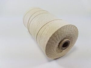 Katoen Macramé Touw Spoel Nr 16 +/ 1,5mm 500grs Ecru +/