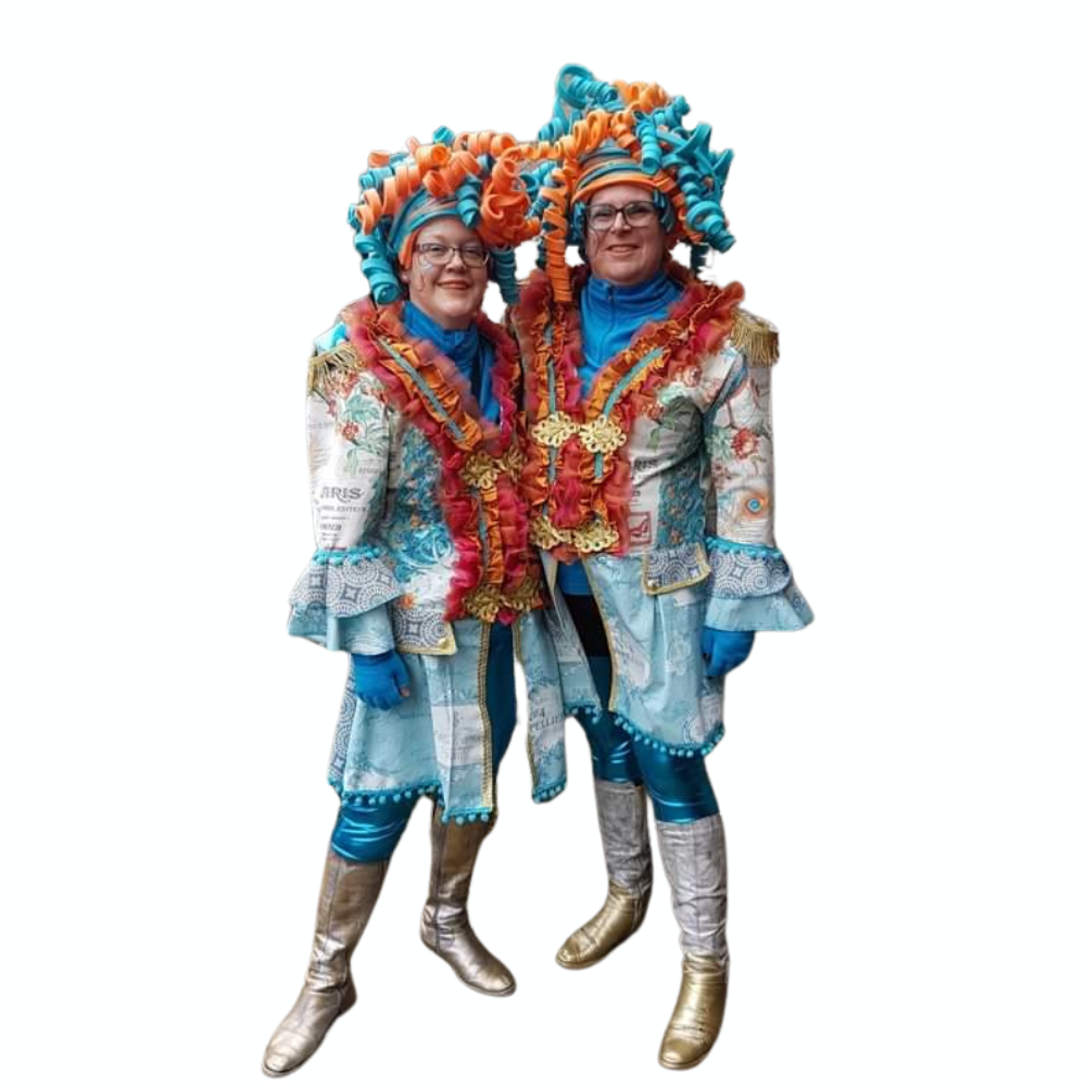 Voorbeeld van pruiken en kostuum helemaal afgestemd op elkaar