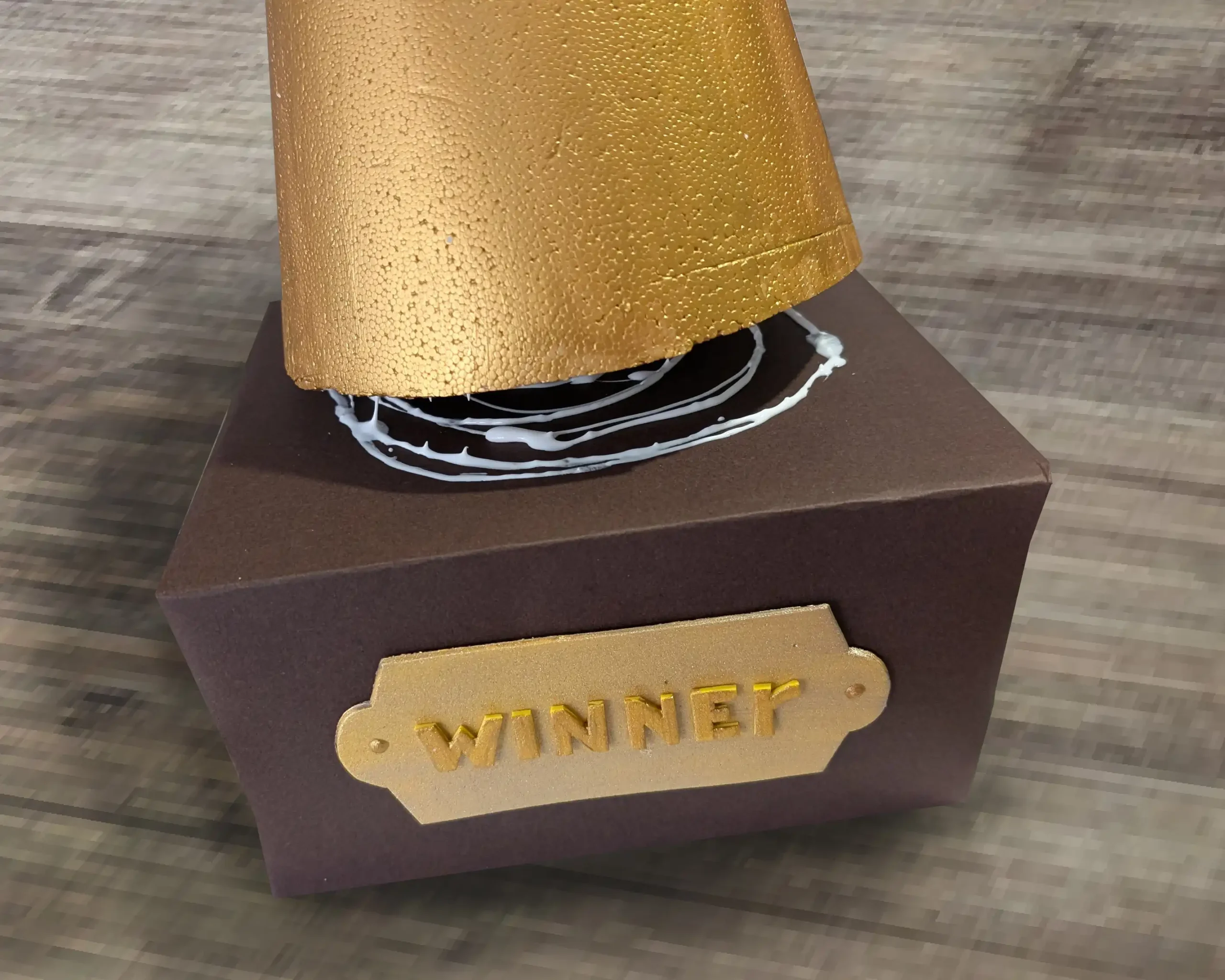 Winner Crafts Sint Surprise: Winner Trofee - Foamtastic Crafts